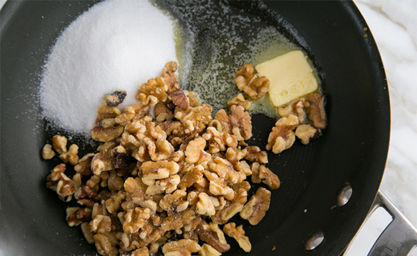 Первая фотография к инструкции по приготовлению рецепта Грецкие орехи в сахарной глазури