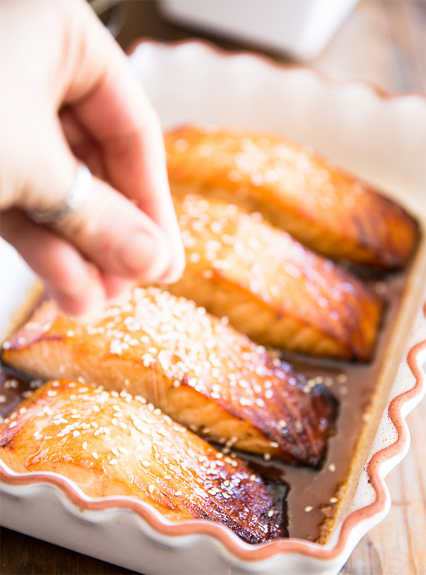 Десятая фотография к инструкции по приготовлению рецепта Запеченный лосось в медово-имбирной глазури