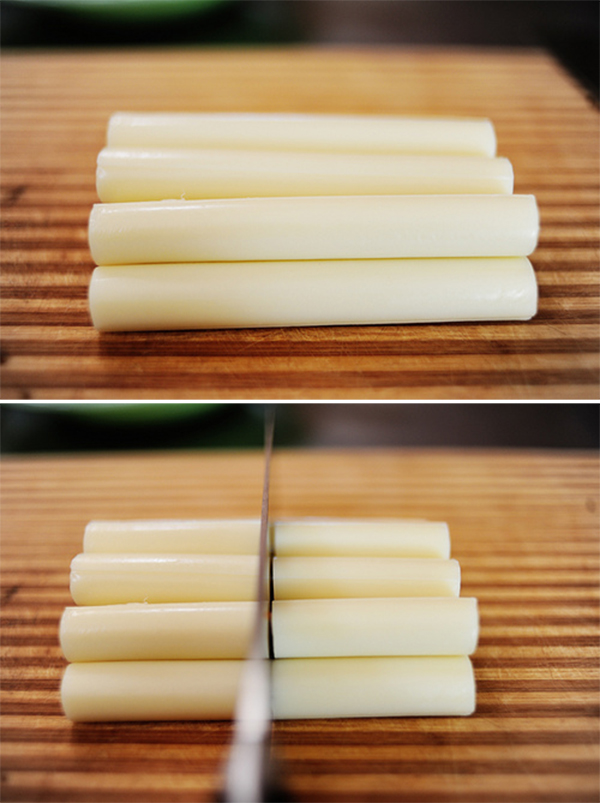 Вторая фотография к инструкции по приготовлению рецепта Сырные палочки Моцарелла