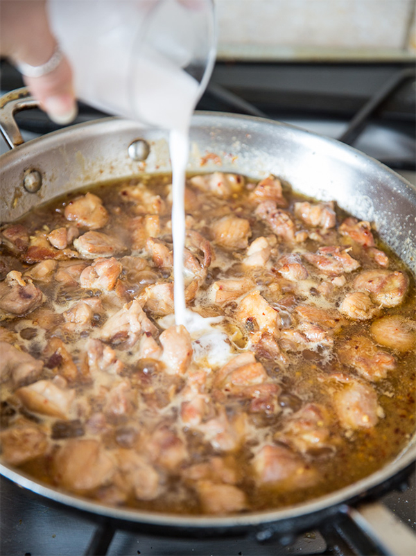 Пятая фотография к инструкции по приготовлению рецепта Куриные ножки в медовом соусе с кунжутом