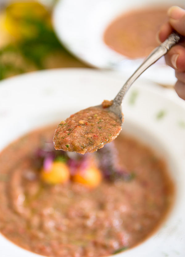 Четвертая фотография к инструкции по приготовлению рецепта Холодный томатный суп Гаспачо с дыней