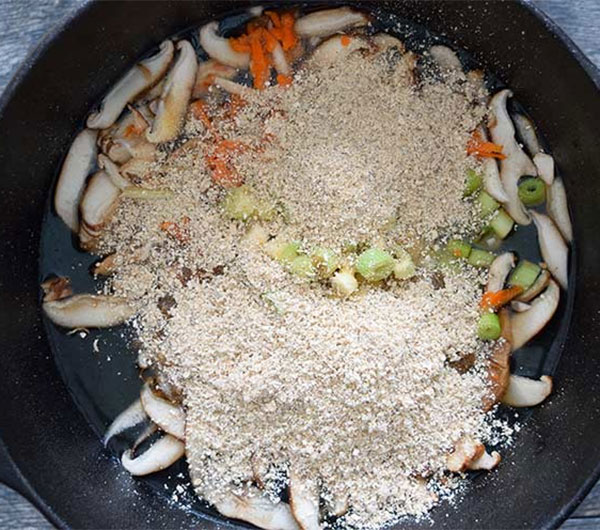 Вторая фотография к инструкции по приготовлению рецепта Грибной суп шиитаке