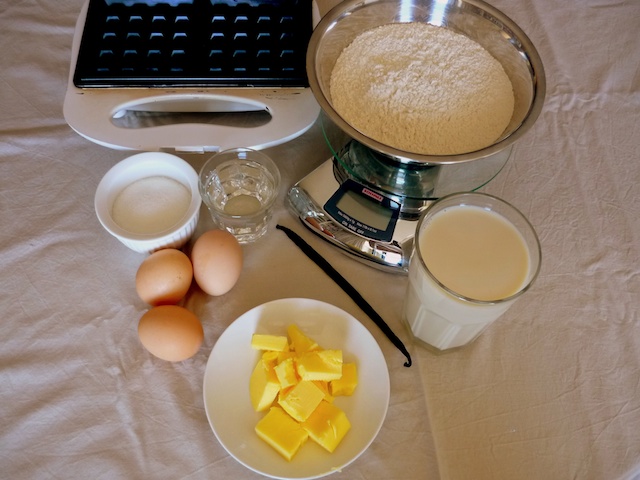 Первая фотография к инструкции по приготовлению рецепта Французские вафли
