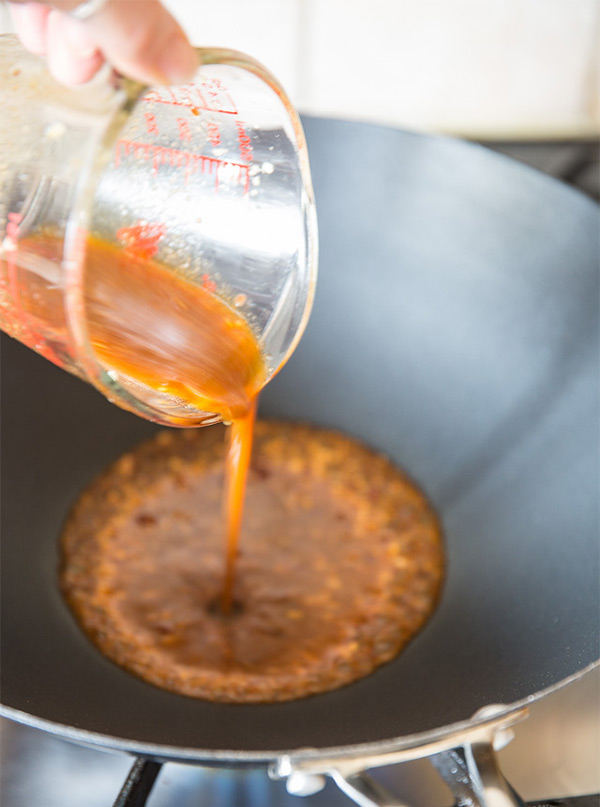 Четвертая фотография к инструкции по приготовлению рецепта Стручковая фасоль в чесночно-медовом соусе