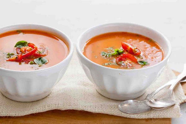 Четвертая фотография к инструкции по приготовлению рецепта Томатный суп-пюре с белой фасолью