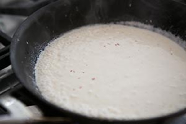 Седьмая фотография к инструкции по приготовлению рецепта Свинина, запеченная в дижонском сливочном соусе с панировкой