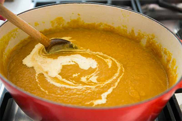 Пятая фотография к инструкции по приготовлению рецепта Пряный тыквенный суп-пюре
