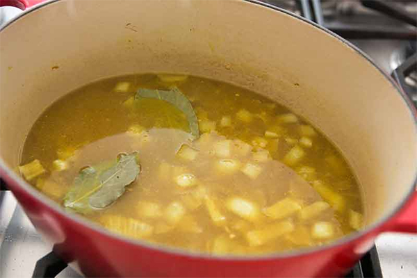 Третья фотография к инструкции по приготовлению рецепта Пряный тыквенный суп-пюре