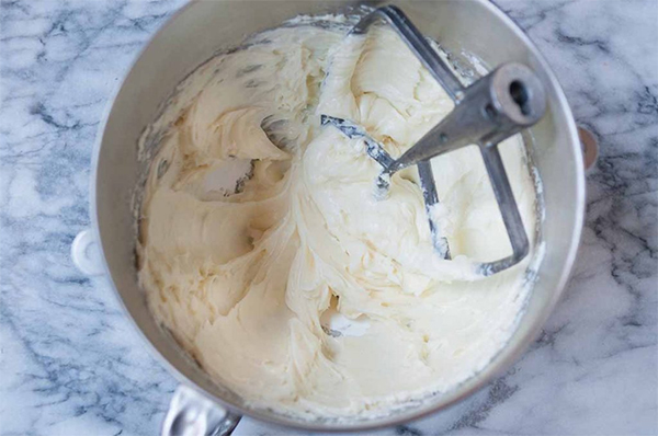 Десятая фотография к инструкции по приготовлению рецепта Ванильный чизкейк без выпечки с клубничным джемом