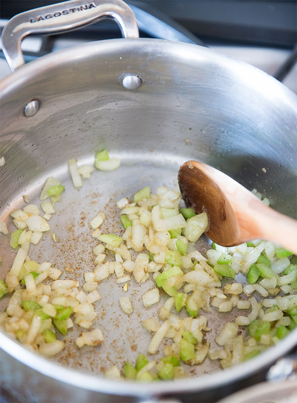 Первая фотография к инструкции по приготовлению рецепта Крем суп из брокколи