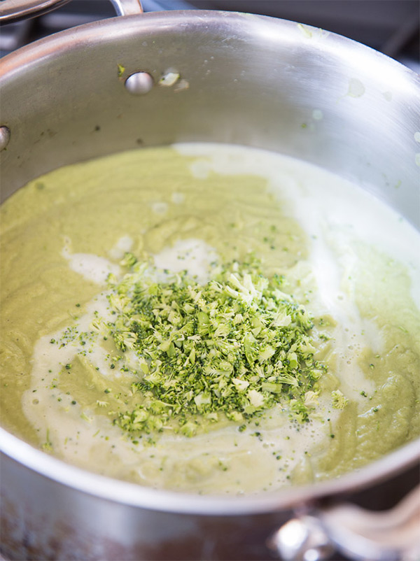 Пятая фотография к инструкции по приготовлению рецепта Крем суп из брокколи