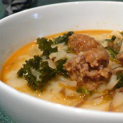 Тосканский суп с колбасой и шпинатом